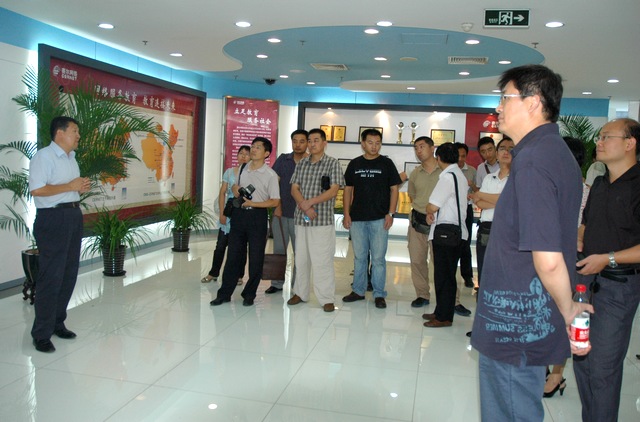 江苏24所高校参观凤凰至尊网络