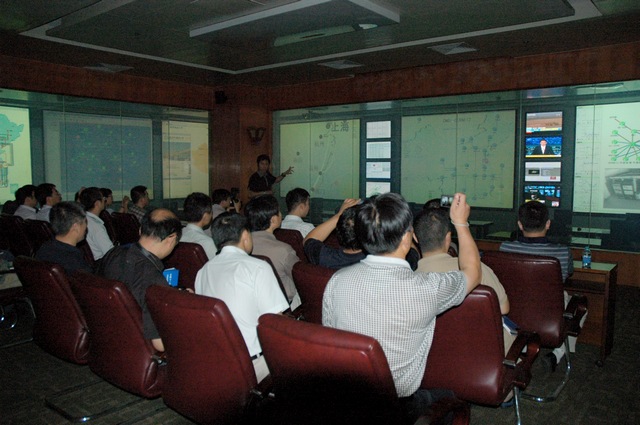 江苏24所高校参观凤凰至尊网络